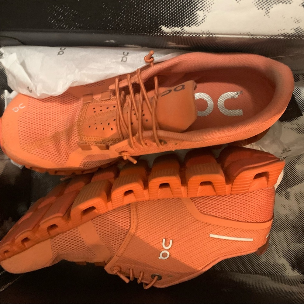 Womens brand new on running shoes.